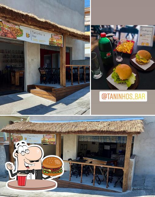 Consiga um hambúrguer no Taninho's Bar