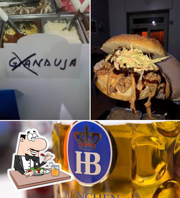 Tra le diverse cose da Bar da Zio Pino si possono trovare la cibo e birra