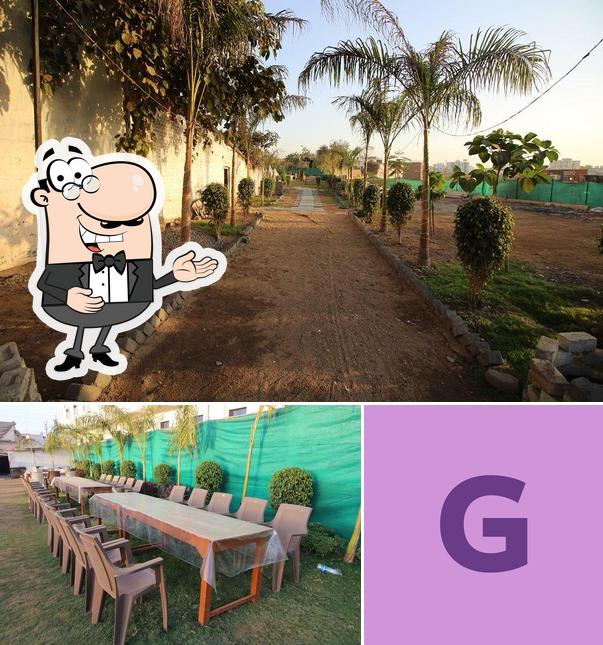 See this picture of Green Lite Dhaba