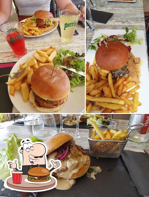 Prenez un hamburger à Restaurant L'Ô-Berge Montignac