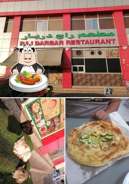 Mira las fotos donde puedes ver comida y exterior en Raj Darbar Pakistani Rasturant