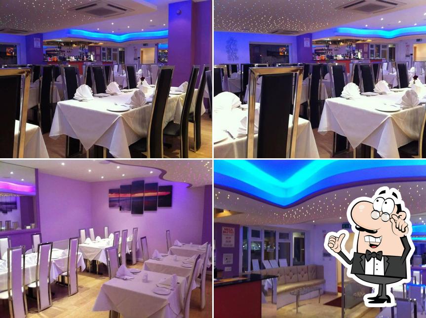 Naaz Indian Restaurant & Takeaway, 2 Baldwin Ave in Doncaster