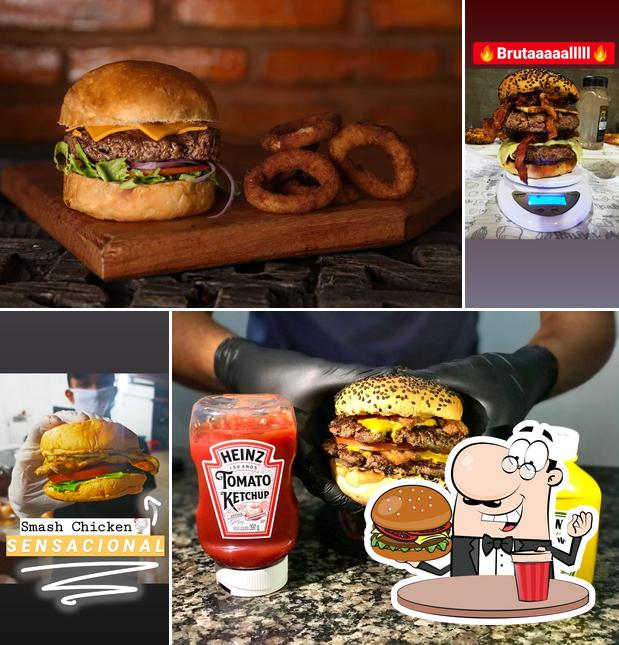 Experimente um hambúrguer no Smash Burguer Altos