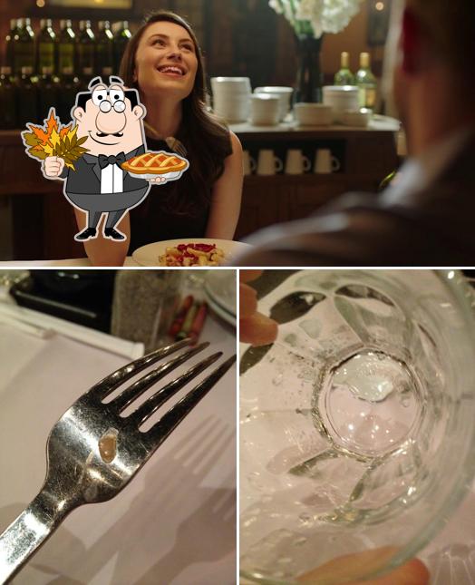 Romano's Macaroni Grill, 17095 Southpark Center in Strongsville