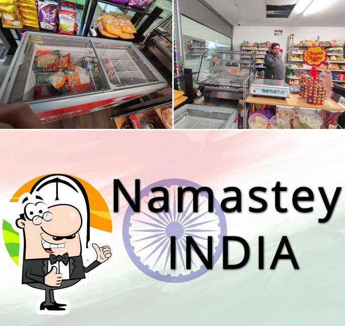 Vedi la foto di Namastey India