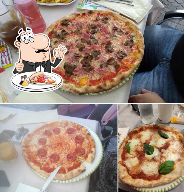 Ordina tra le svariate varianti di pizza
