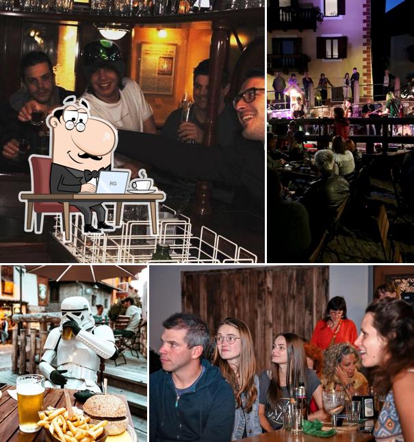 Siediti a un tavolo di Dixie Pub