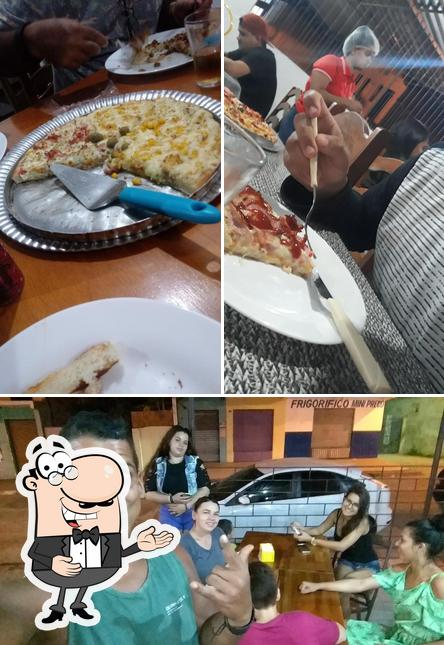 See this picture of Pizzaria Paizão Feira X