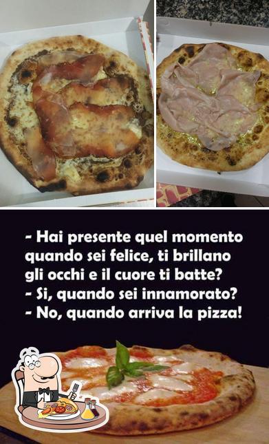 Prenditi una pizza a Pizzeria Fuego