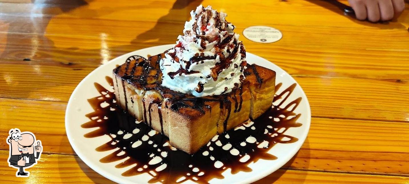 Tom N Toms Coffee The Promenade, LapuLapu City Restaurant reviews
