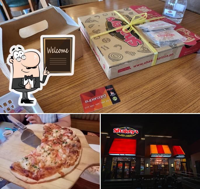 Shakey's Pizza Parlor pizzeria, Kawit, Centennial Road Restaurant reviews