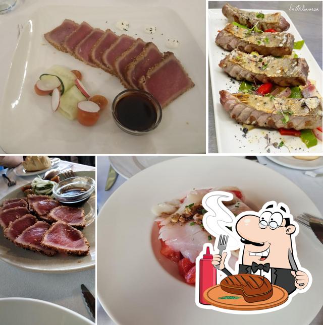 Get meat meals at Restaurante La Milanesa