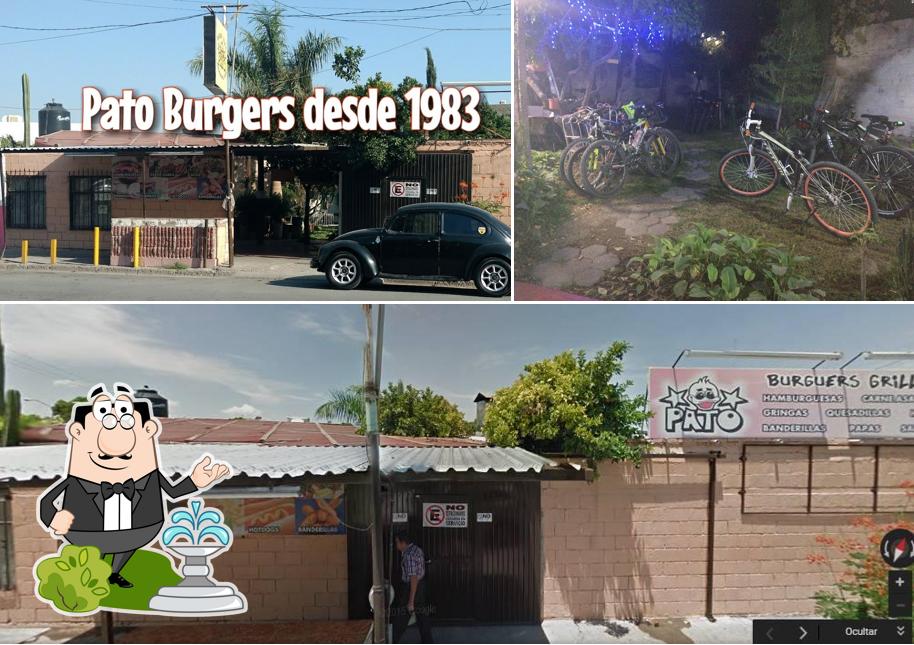 The exterior of PATO BURGERS desde 1983