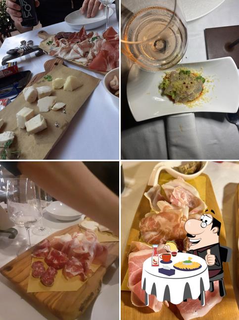 Piatto di formaggi al Ristorante Osteria L'Angolo Divino