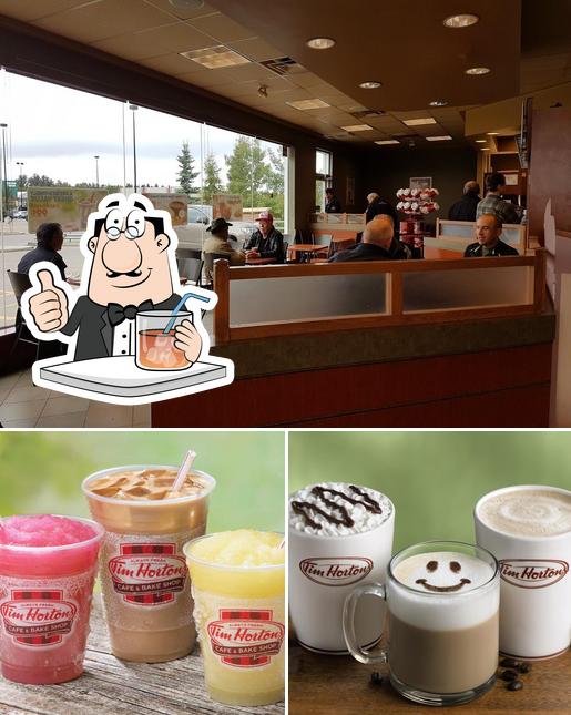 Voici la photo indiquant la boire et intérieur sur Tim Hortons