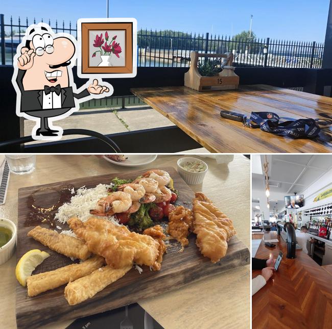 L'intérieur de Harbour House Waterfront Eatery