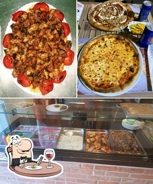 Platti al İSTANBUL KEBAP PIZZA