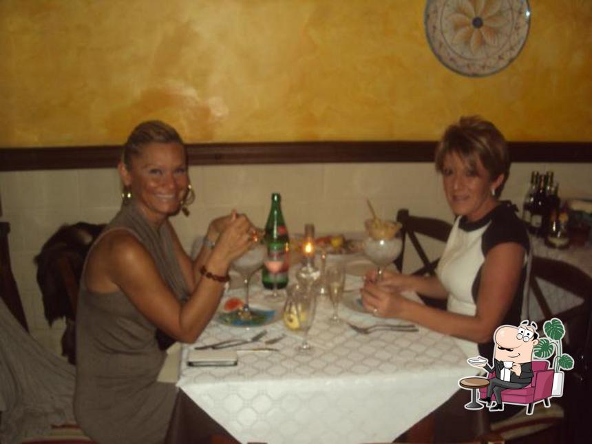 Gli interni di Trattoria Roccia