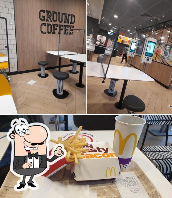 La immagine della interni e fregio di McDonald's Fisciano Retail Park