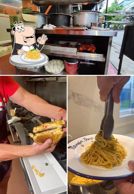 Spaghetti carbonara at F2B FOOD BOSS