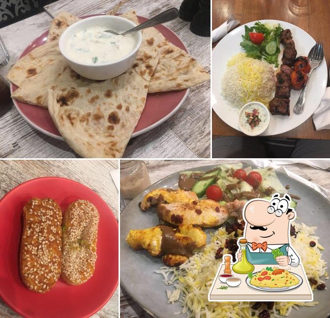 Comida en The Little Persian Cafe