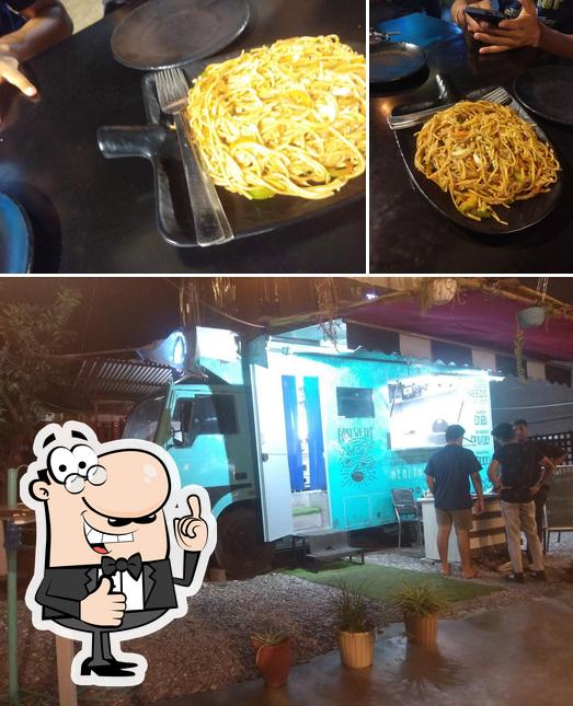 Rooftop Food truck Cafe