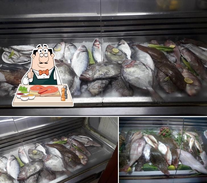 El Espigon sert un menu pour les amateurs de fruits de mer
