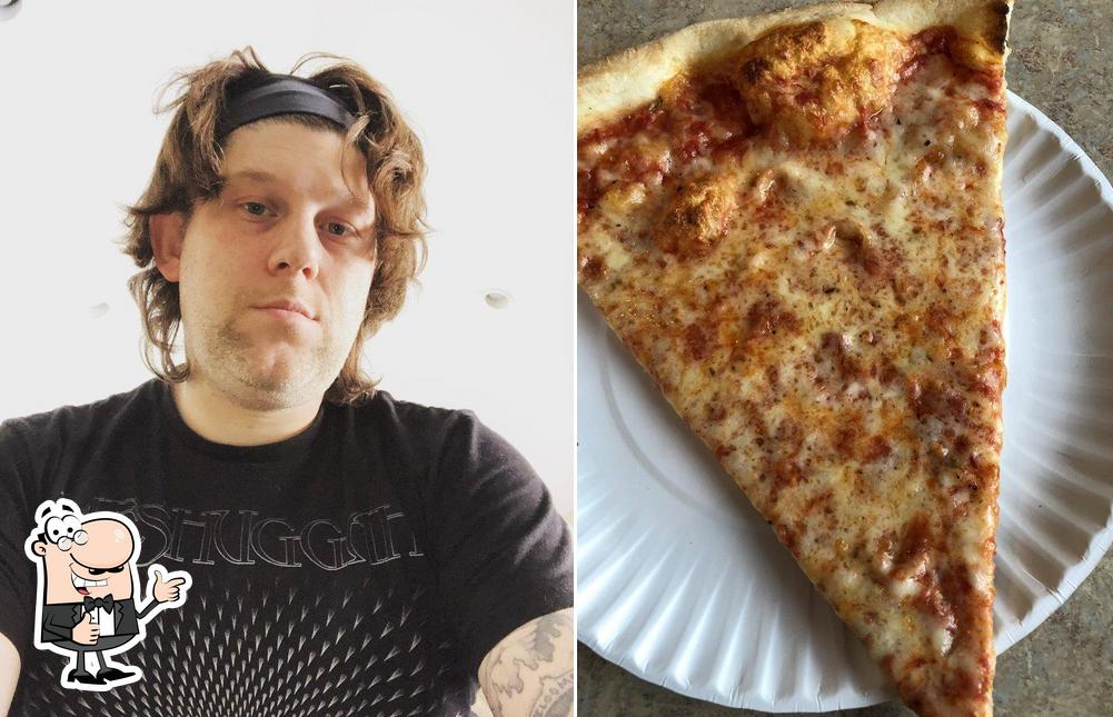 Gotta Luv It Pizzeria & Sandwich Shop, 57 Center St in Wurtsboro