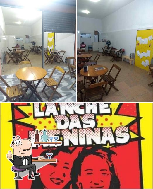 O interior do Lanche das Meninas