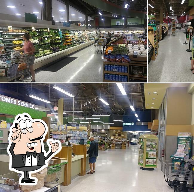 Publix Super Market at Lake Deaton Plaza in The Villages