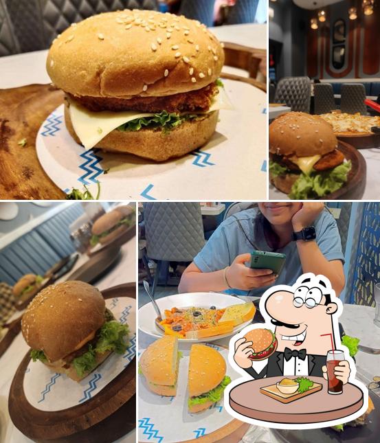 Hamburger at Crazy Cheesy Cafe