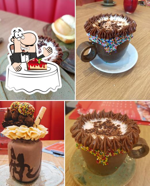 Sniff Brigadeiro Café offers a variety of desserts