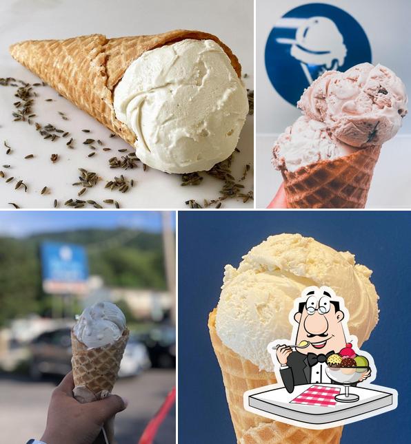 Blue Cow Ice Cream Co. in Roanoke Restaurant menu and reviews