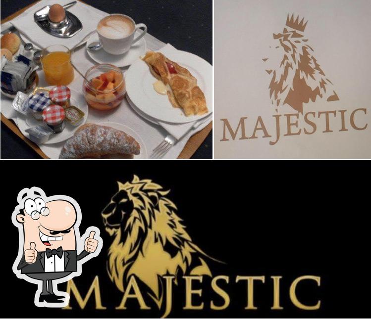Regarder l'image de Café Majestic