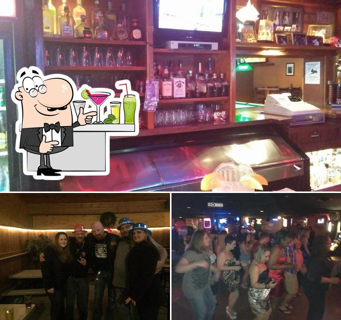 Timeclock Lounge in Omaha Restaurant reviews