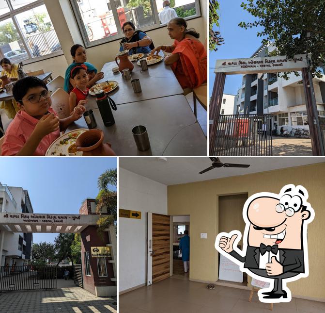 Look at the picture of Utsav Kitchen