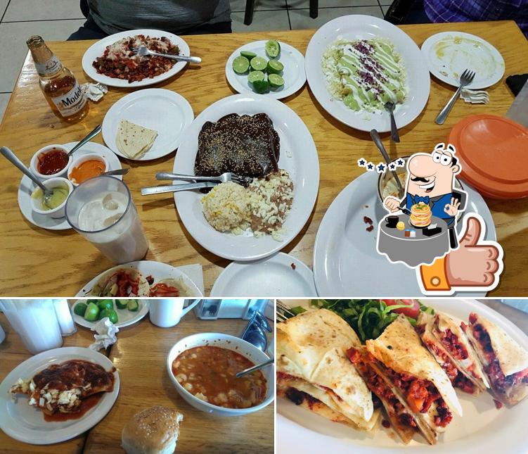 Chih'ua tacos y cortes Periférico de la juventud, Chihuahua, Perif. de