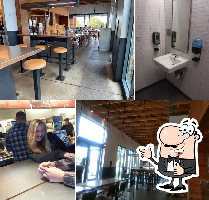 Chipotle Mexican Grill, 10671 Innovation Drive in Miamisburg