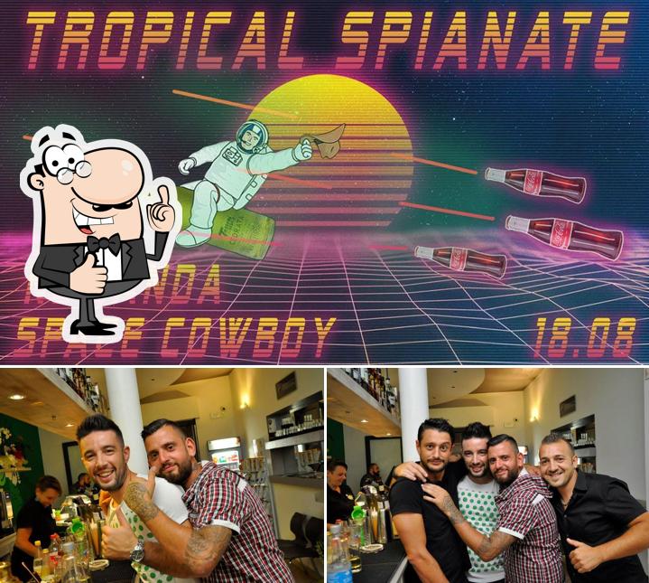 Ecco una foto di Tropical Bar