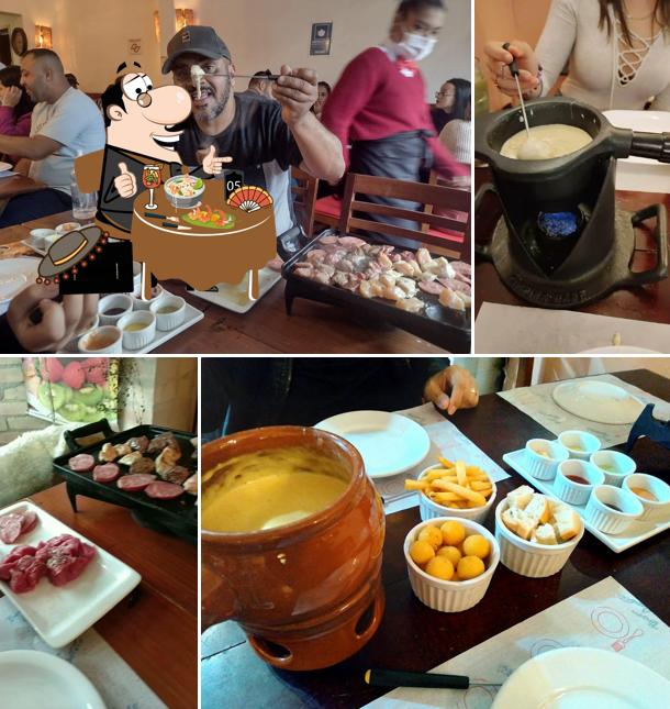 Platos en Restaurante Casa Suíça "A Casa do Fondue"