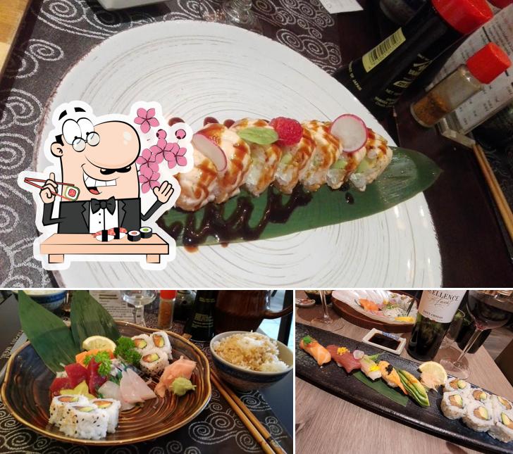 Les sushi sont servis à Osakaya Restaurant Japonais