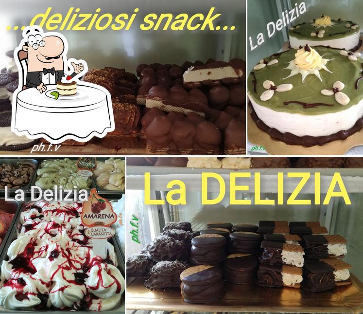 "Pasticceria La Delizia Caffett&Gelat" представляет гостям большой выбор сладких блюд