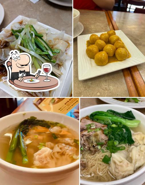 Food at Yin Du Wonton Noodle