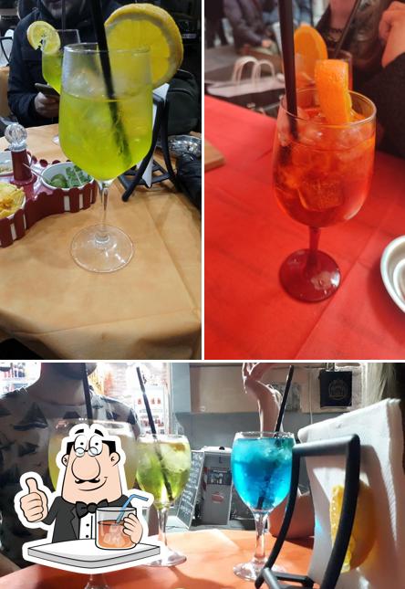 Prova un drink dal menu