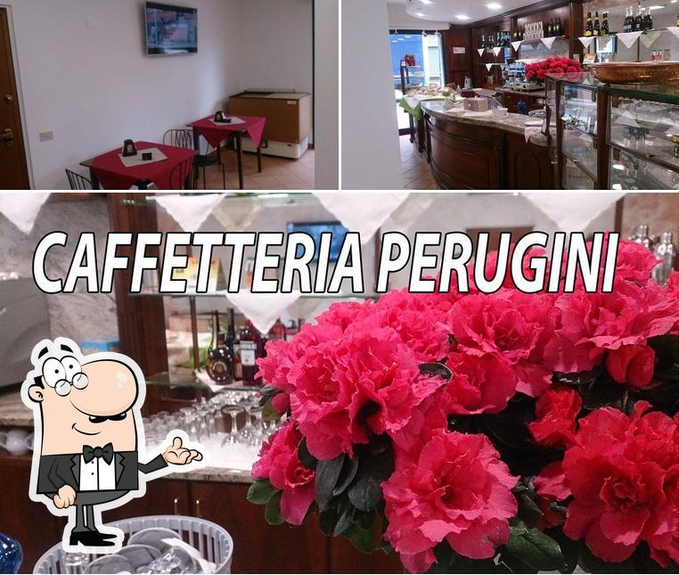 Tra le diverse cose da Caffetteria Perugini si possono trovare la interni e vino