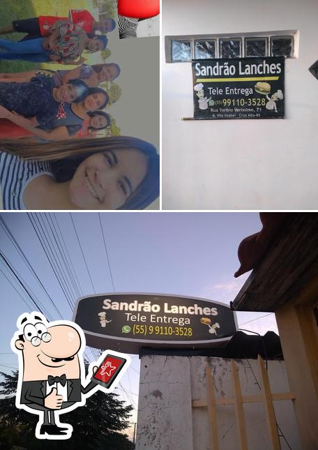 Look at this picture of Sandrao lanches