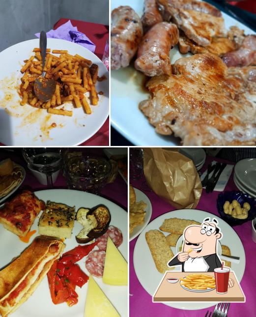 Ordina un piatto di patatine a Agriturismo Ristorante Casa Vacanze Casa Azzurra San Basilio