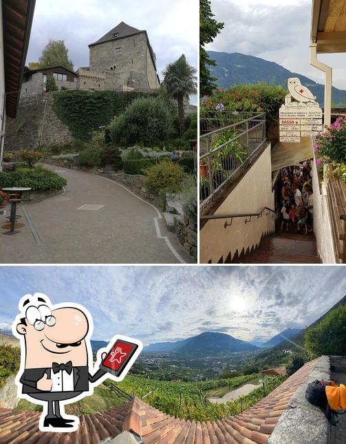 L'extérieur de Gasthaus Schloss Tirol