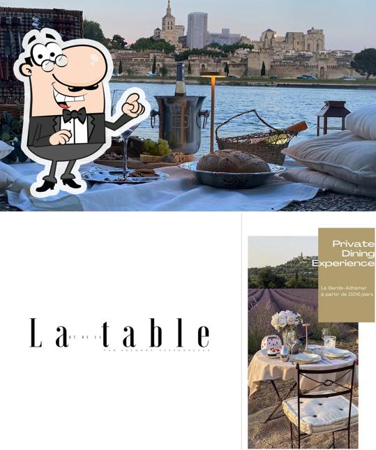 L'extérieur de La table par Anthony Pessonneaux