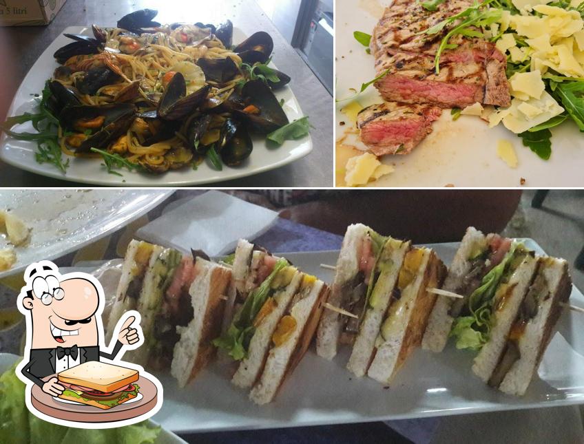 Scegli un panino a Soleado Ristorante-Pizzeria-Disco Bar